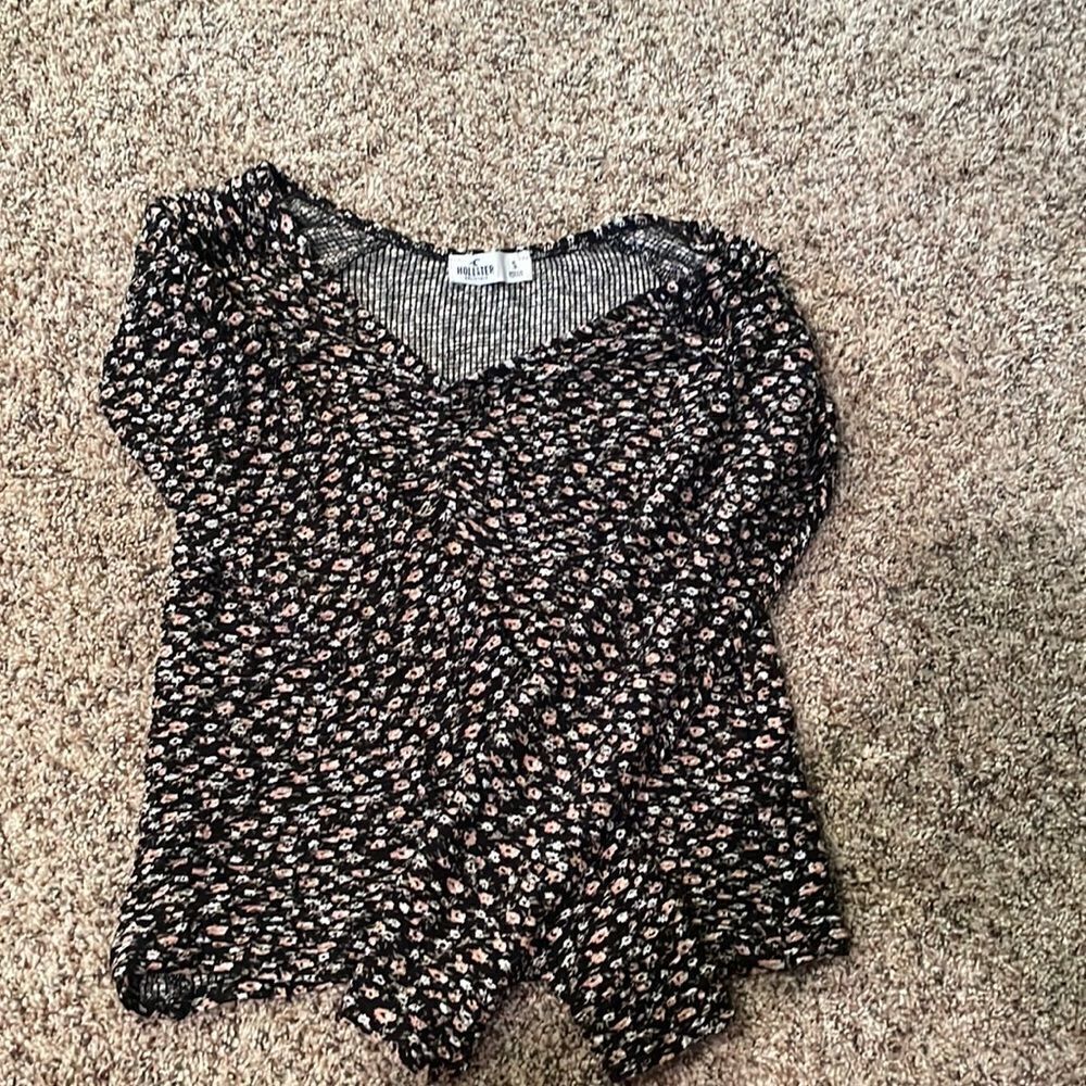 Long sleeve Hollister top